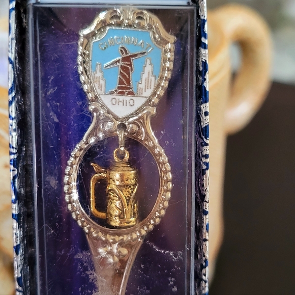 Souvenir spoon. Ohio. In box with a beer stein charm - Picture 3 of 5